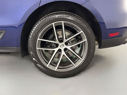 Certified 2026 Porsche Macan AWD/4WD image 12