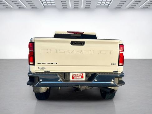 Used 2025 Chevrolet Silverado 2500 LTZ w/ LTZ Premium Package AWD/4WD image 5