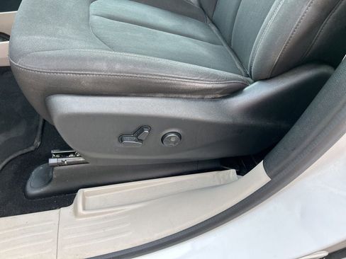 Used 2018 Chrysler Pacifica Touring Plus image 9