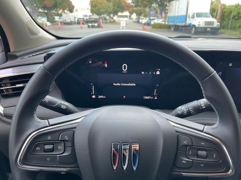 Used 2025 Buick Encore GX Preferred image 25