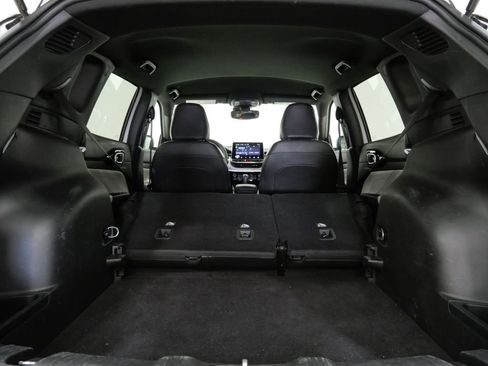 Used 2025 Jeep Compass Limited image 25