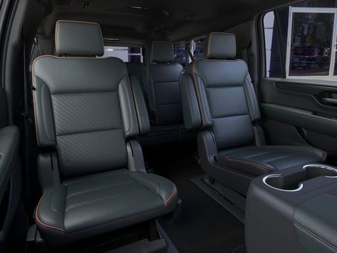 New 2026 GMC Yukon XL AT4 AWD/4WD image 17