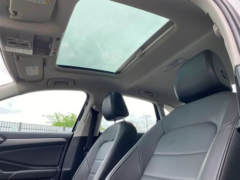 Used 2021 Volkswagen Jetta SE FWD image 25