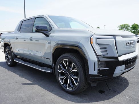 New 2025 GMC Sierra EV Denali image 7
