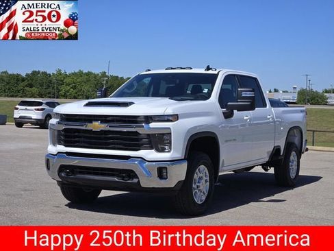 New 2026 Chevrolet Silverado 2500 LT w/ Leather Package AWD/4WD image 2