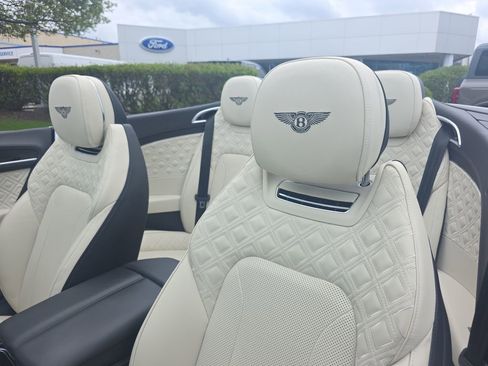 Used 2020 Bentley Continental GT image 26