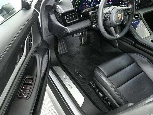 New 2025 Porsche Taycan image 7