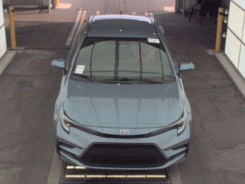 Used 2024 Toyota Corolla SE image 2