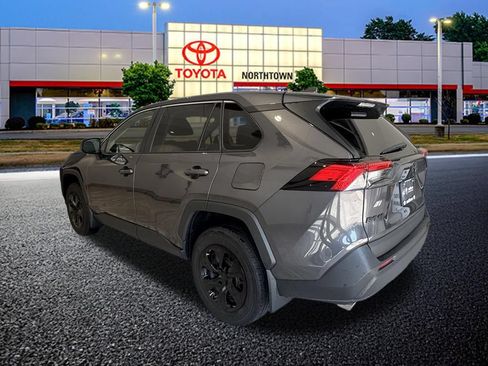 Used 2023 Toyota RAV4 LE AWD/4WD image 30