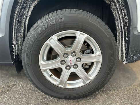 Used 2019 GMC Acadia SLE image 10