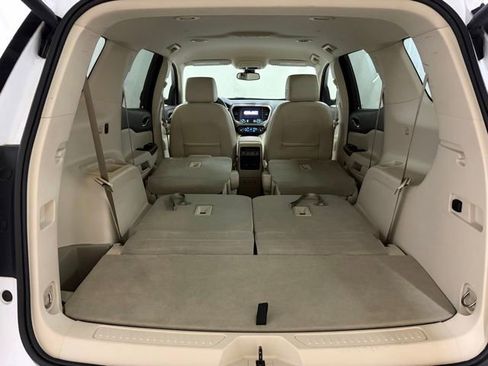 Used 2023 GMC Acadia Denali AWD/4WD image 14