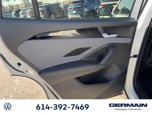 New 2026 Volkswagen Tiguan SE image 17