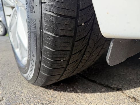 Used 2016 Chevrolet Impala LT w/ Convenience Package image 10