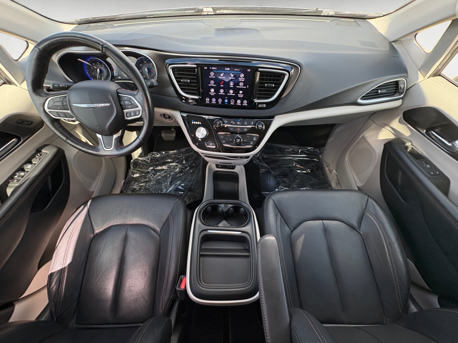 Used 2020 Chrysler Pacifica Touring-L w/ Advanced Safetytec Group FWD image 14