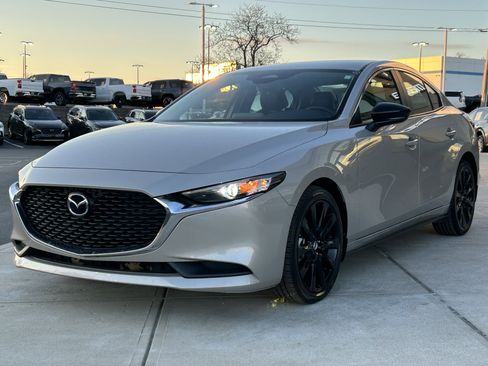 Certified 2025 MAZDA MAZDA3 s image 3