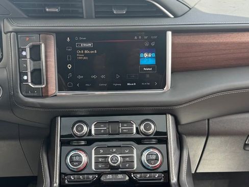 Used 2023 GMC Yukon XL Denali Ultimate image 17