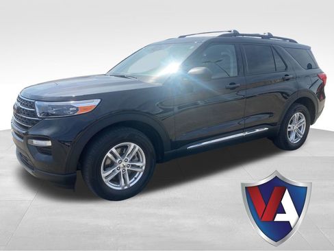 Used 2023 Ford Explorer XLT w/ Equipment Group 202A image 1