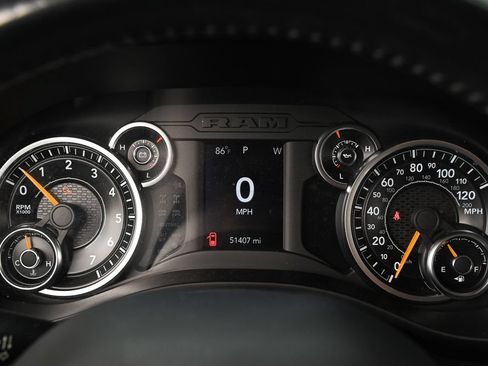 Used 2019 RAM 1500 Big Horn RWD image 12