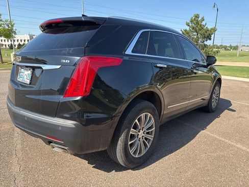 Used 2018 Cadillac XT5 Luxury w/ Driver Awareness Package FWD image 5