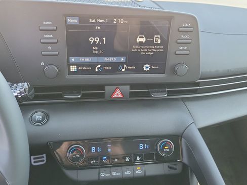 New 2025 Hyundai Elantra Sport FWD image 11