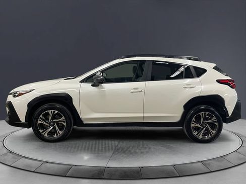 Used 2024 Subaru Crosstrek 2.0i Premium w/ Crosstrek Mirror Package AWD/4WD image 2