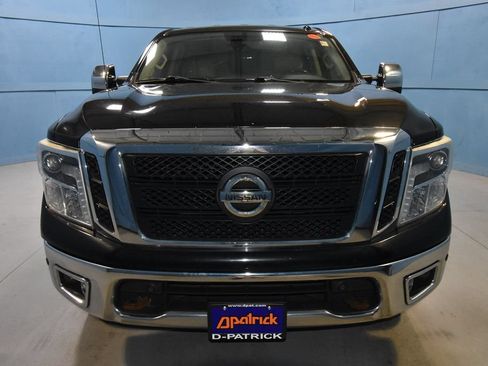 Used 2017 Nissan Titan SL w/ Off-Road Package AWD/4WD image 23
