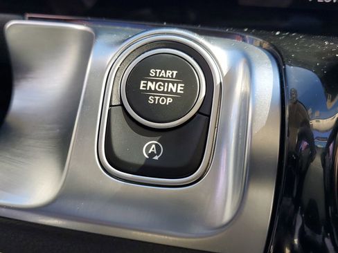 Used 2020 Mercedes-Benz GLB 250 4MATIC image 36