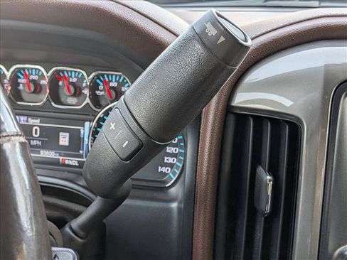 Used 2018 Chevrolet Silverado 2500 High Country w/ Duramax Plus Package image 12