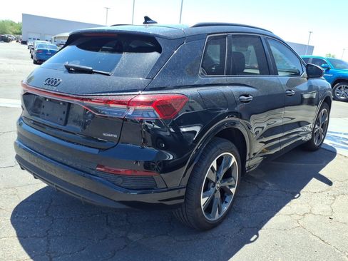 Used 2023 Audi Q4 e-tron Premium Plus w/ Premium Plus AWD/4WD image 3