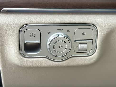 New 2026 Mercedes-Benz GLE 350 4MATIC image 16