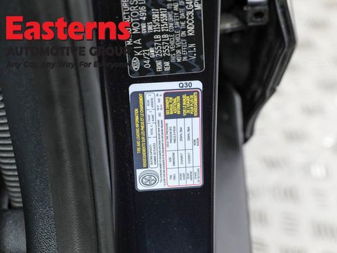 Used 2021 Kia Niro EX w/ Cold Weather Package image 32