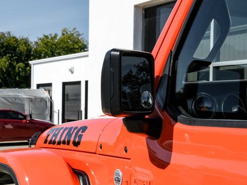 Used 2018 Jeep Wrangler Unlimited Sahara image 43