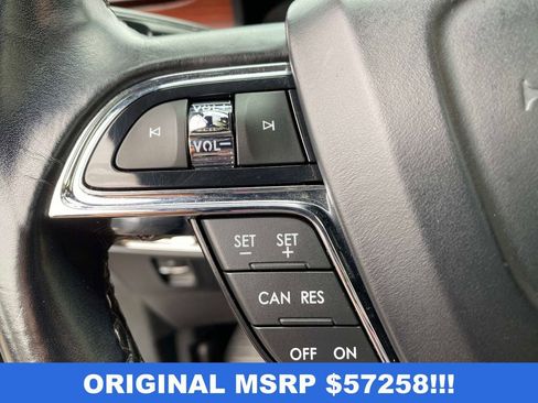 Used 2023 Lincoln Nautilus Reserve AWD/4WD image 17