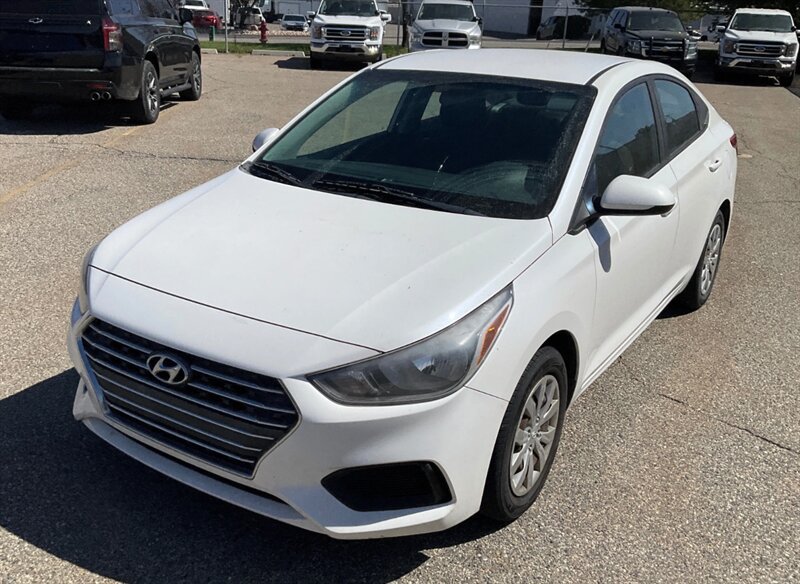 Used 2019 Hyundai Accent SE FWD image 3