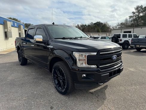 Used 2018 Ford F150 Platinum w/ Equipment Group 701A Luxury image 4