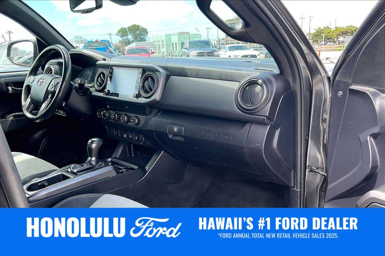 Used 2020 Toyota Tacoma TRD Off-Road AWD/4WD image 23