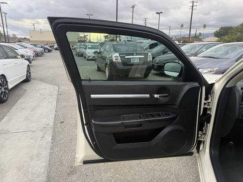 Used 2008 Dodge Charger SE RWD image 7
