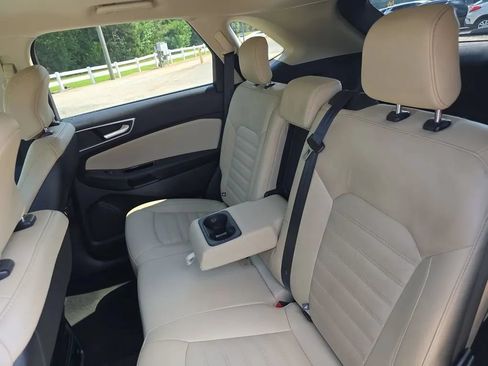 Used 2017 Ford Edge SEL w/ Equipment Group 201A FWD image 42