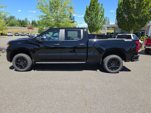 New 2026 Chevrolet Silverado 1500 Custom Trail Boss w/ Midnight Edition AWD/4WD image 3
