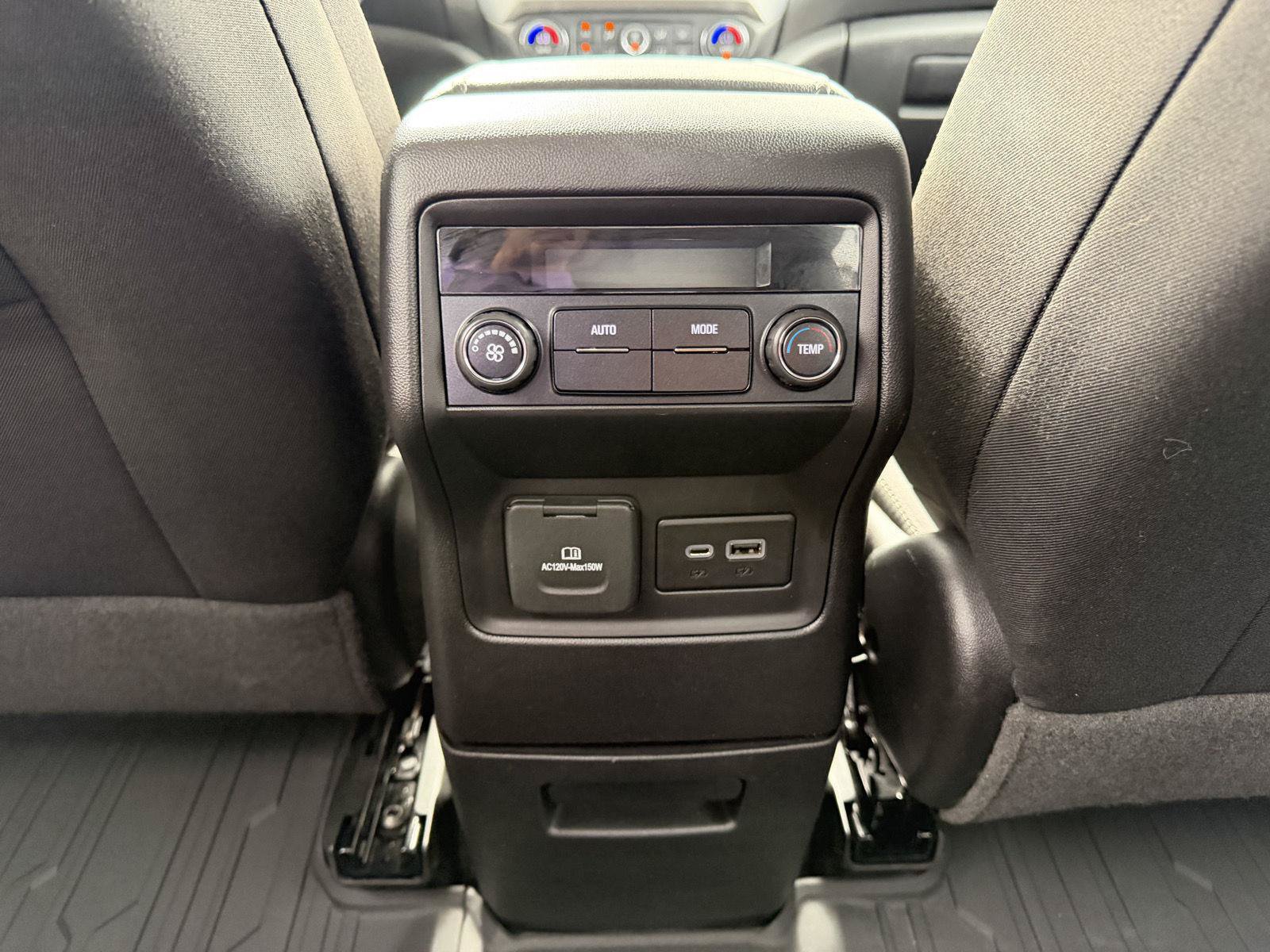 Used 2021 GMC Acadia SLE w/ Driver Convenience Package FWD image 17