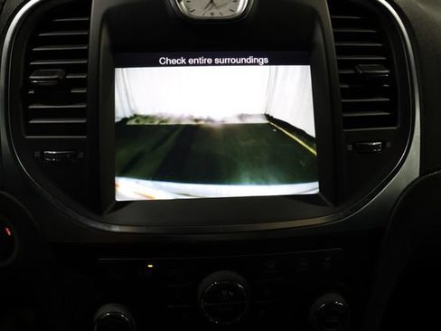 Used 2014 Chrysler 300 C AWD/4WD image 22