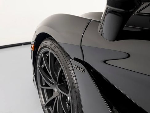 Used 2025 McLaren 750S Spider RWD image 49