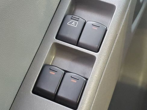 Used 2019 Nissan Frontier SV image 29