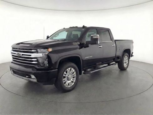 Used 2020 Chevrolet Silverado 2500 High Country image 2