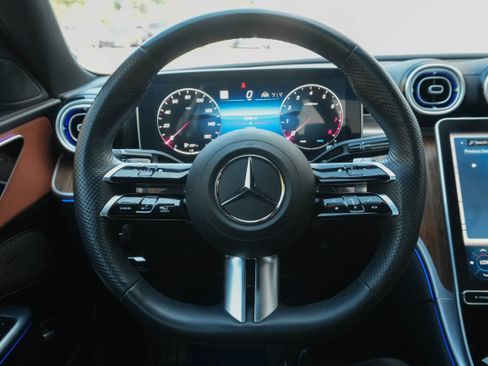Used 2023 Mercedes-Benz C 300 4MATIC Sedan image 17