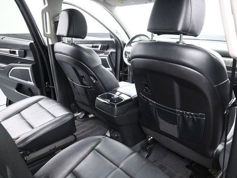 Used 2024 Kia Telluride SX w/ Towing Package FWD image 14
