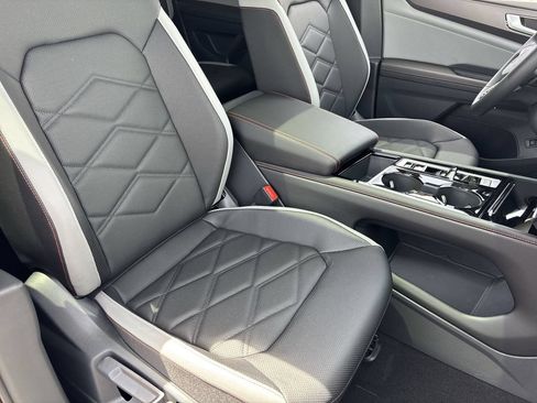 New 2026 Volkswagen Atlas Peak Edition AWD/4WD image 7