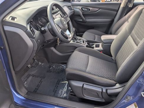 Used 2019 Nissan Rogue S image 11