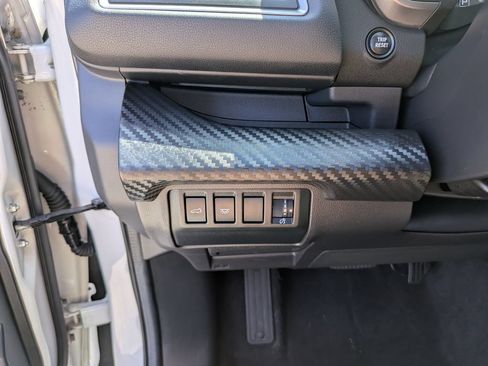 Used 2023 Subaru Ascent Premium w/ Convenience Package AWD/4WD image 29