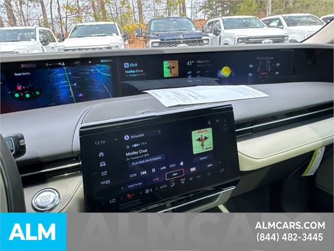 Used 2024 Lincoln Nautilus Premier w/ Equipment Group 102A image 33